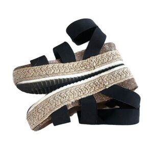 Steve Madden platform sandals🖤